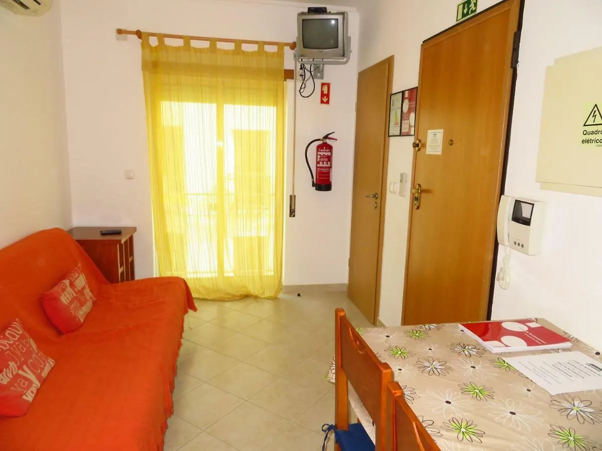 Apartamentos Carolino Monte Gordo 0*,
