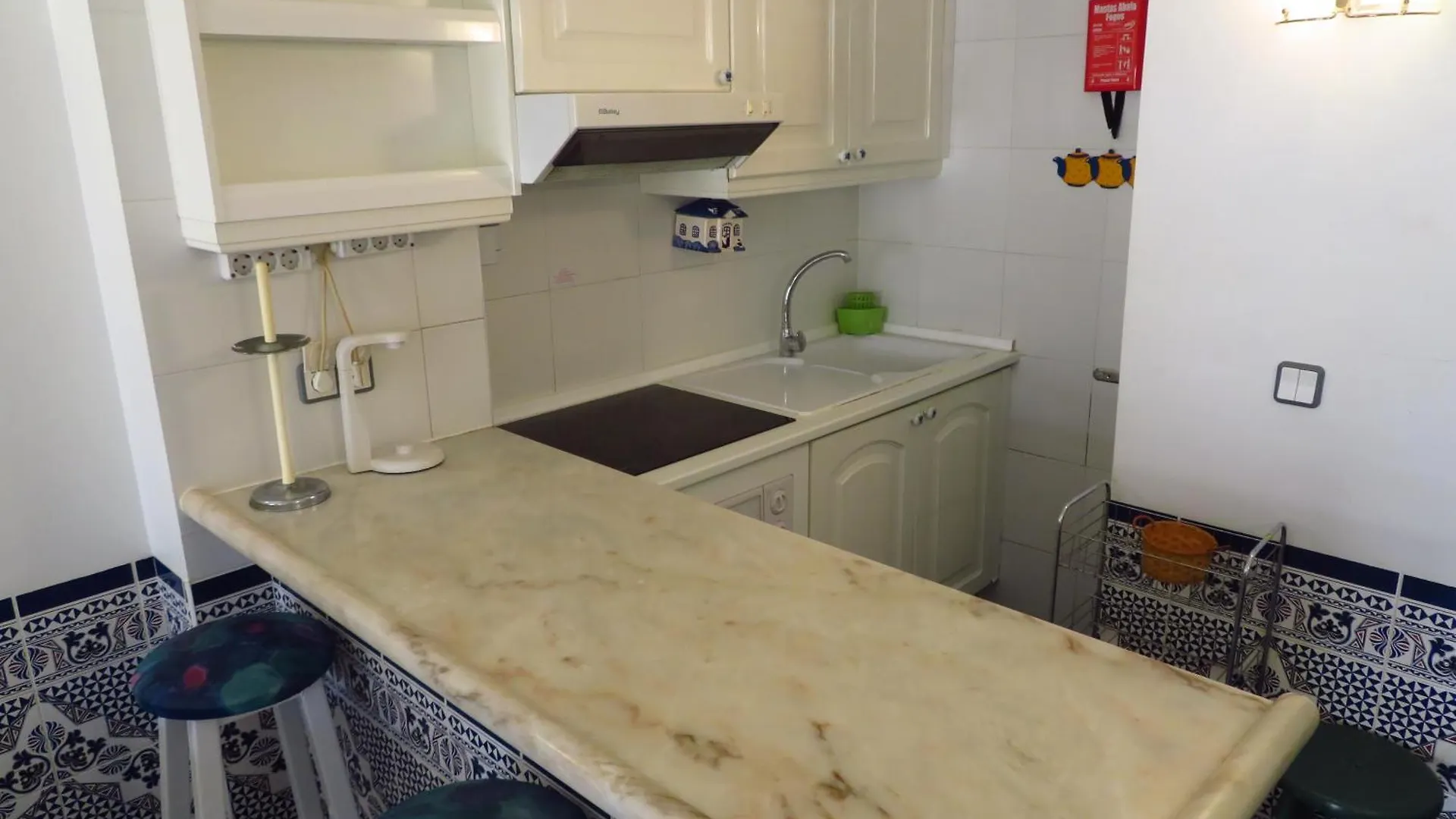 Apartamentos Carolino Monte Gordo 0*,